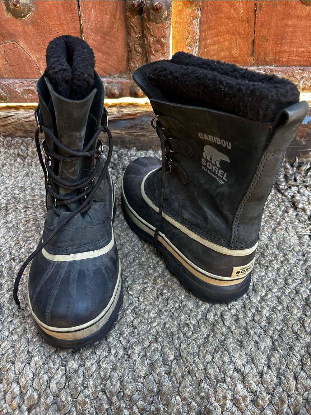 Sorel Black and Cream Caribou Waterproof Winter Boots size: 10